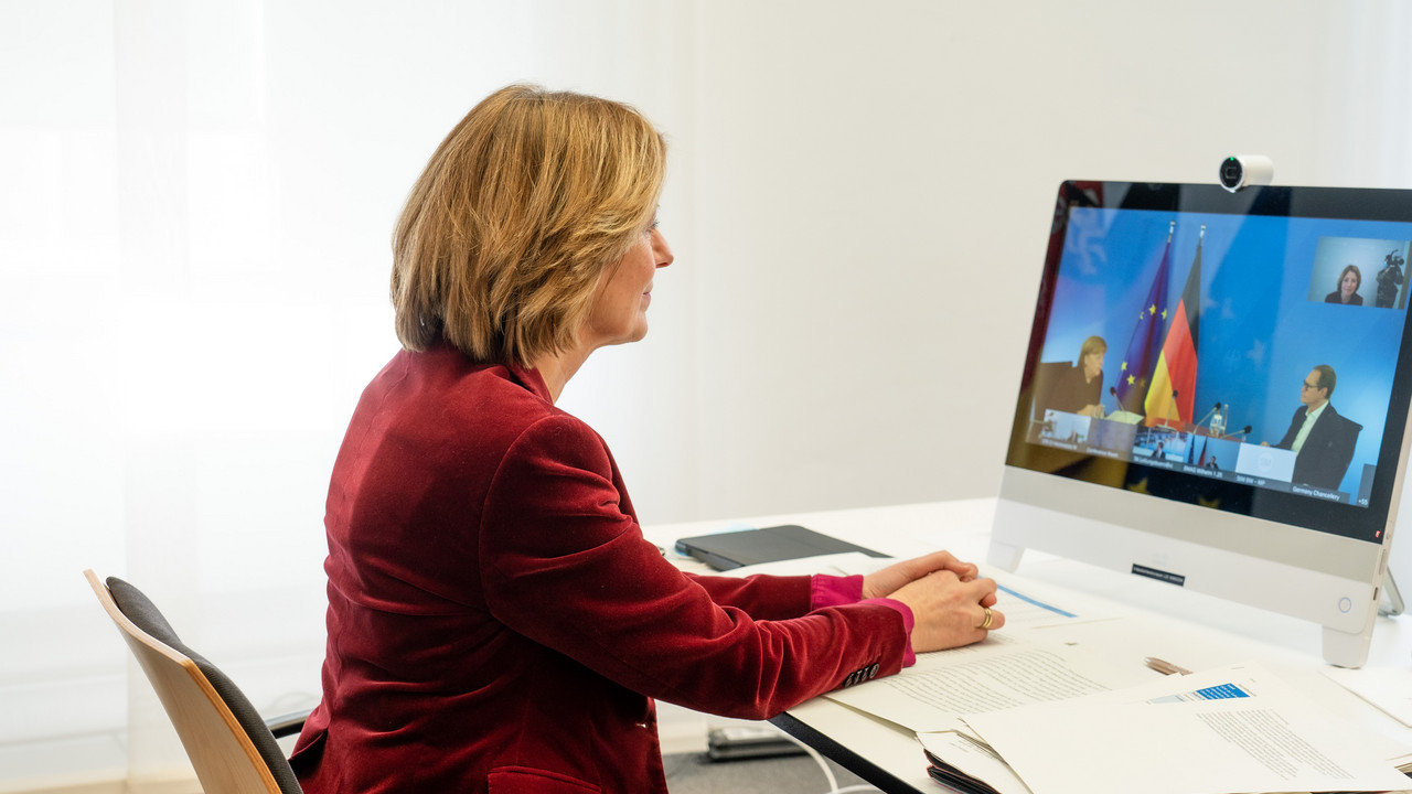 Ministerpräsidentin Malu Dreyer im Austausch mit Bund und Ländern
