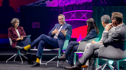 Ministerpräsident Alexander Schweitzer: Plattformen tragen Verantwortung für unseren demokratischen Diskurs