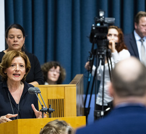 Ministerpräsidentin Malu Dreyer bei der Befragung im Landtag