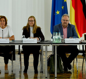 Ministerpräsidentin Malu Dreyer, Prof. Dr. Nadine Kammerlander, Prof. Dr. Klaus Helling