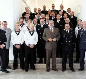 Delegation der Fregatte mit Ministerpräsident Beck; Bild: Sämmer