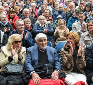 Mario Adorf und Ministerpräsidentin Malu Dreyer bei der Premiere von „Peterchens Mondfahrt“