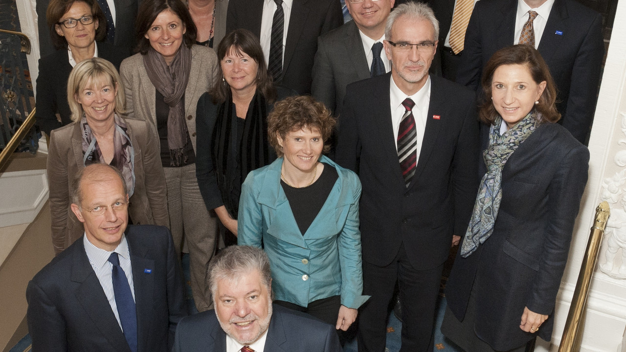 Gruppenfoto: Landesregierung und Vorstand der BASF SE; Bild: BASF SE
