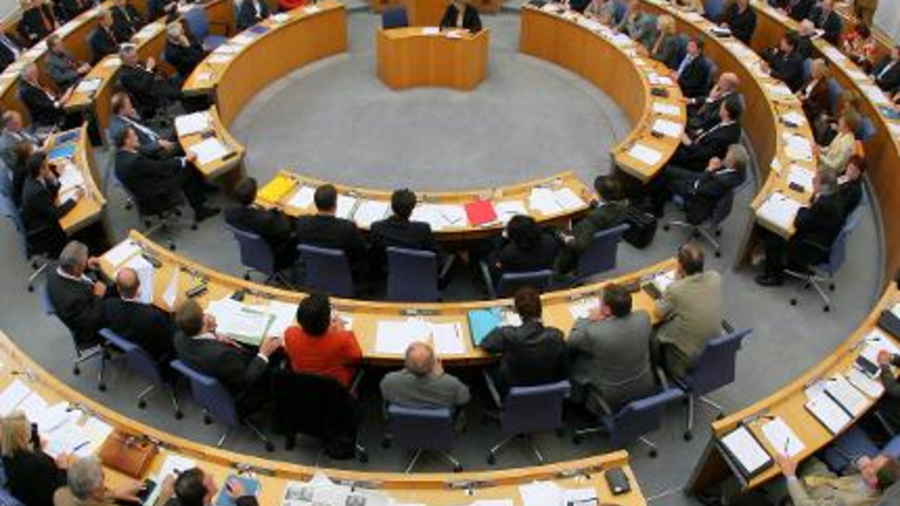 Die rheinland-pfälzischen Abgeordneten im Plenum; Bild:dpa