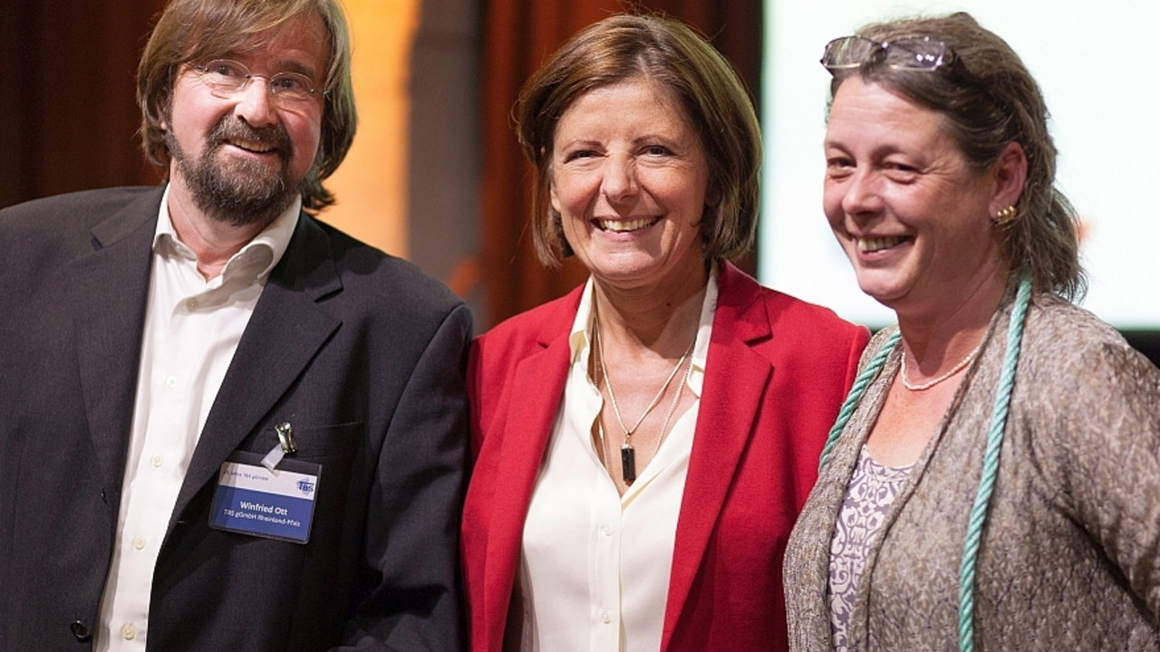 Winfried Ott, Malu Dreyer und Claudia Grässle; Bild: TBS