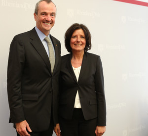 US-Botschafter Philip D. Murphy und Ministerpräsidentin Malu Dreyer; Bild: Alexander Sell / © Staatskanzlei