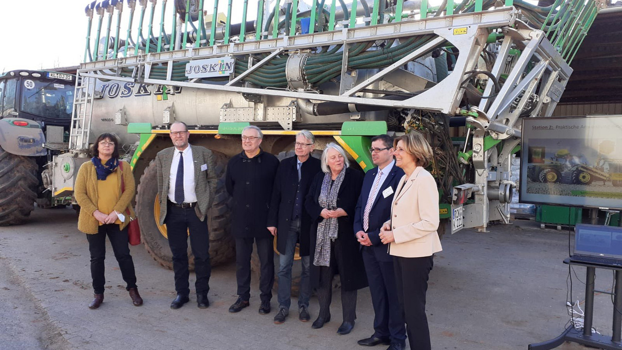 Ministerpräsidentin Malu Dreyer besucht die Lehr- und Versuchsanstalt für Viehhaltung Hofgut Neumühle