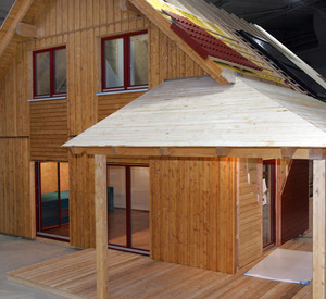 Einfamilienhaus in Holzbauweise; Bild: dpa