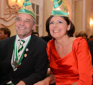 Ministerpräsidentin Malu Dreyer mit Ehemann, Oberbürgermeister Klaus Jensen, bei der Trierer Karnevalsgesellschaft Heuschreck 1848 e.V.; Bild: Harald Tittel