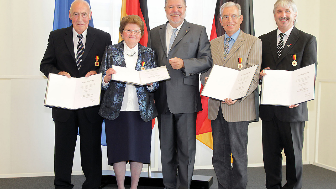Verdienstmedaille; Bild Sämmer