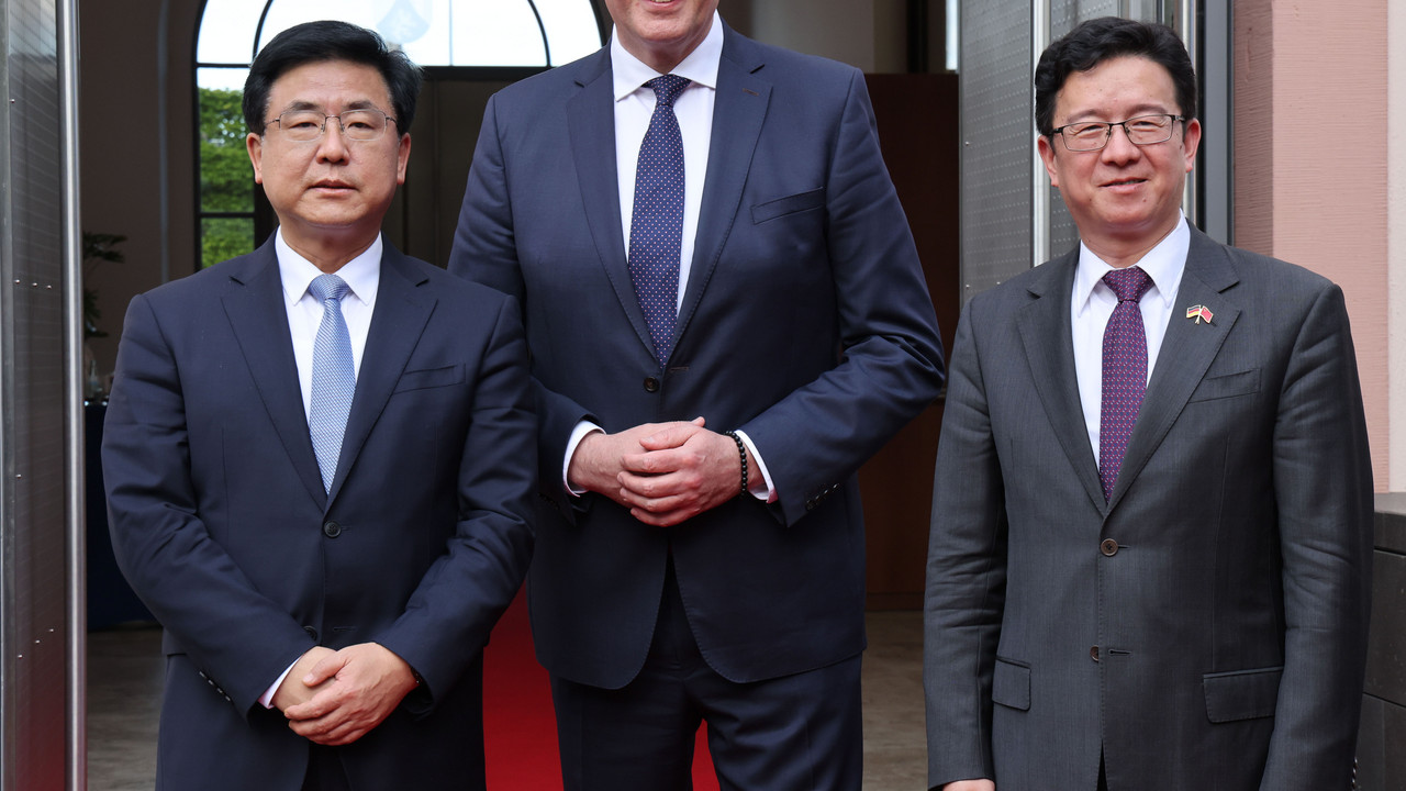 Treffen mit chinesischen Gouerneur von Fujian