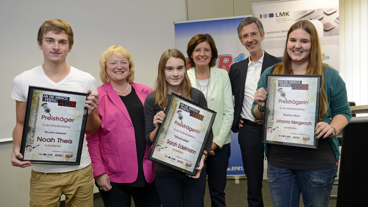 Noah Theis, Renate Pepper, Sarah Edelmann, Ministerpräsidentin Malu Dreyer, Kristian Kropp und Johanna Wengenroth; Bild: RPR1.