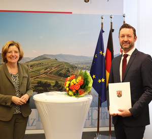 Ministerpräsidentin Malu Dreyer und der neue stellvertretende Regierungssprecher Christian Baumann