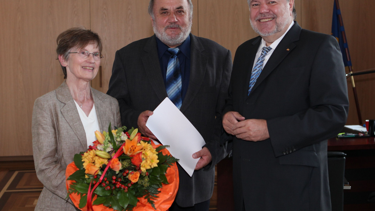 Dankesurkunde für Prof. Hamburger; Bild: Pipprich