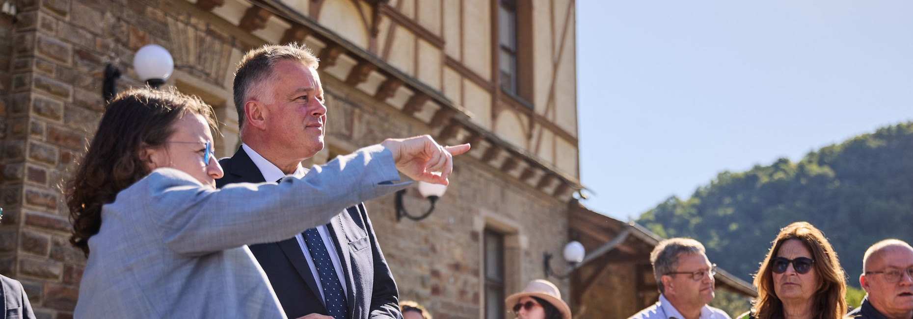 Ministerpräsident Gordon Schnieder bei seinem ersten Besuch im Ahrtal.