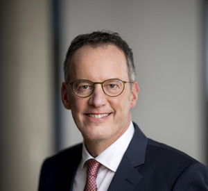 Porträtfoto von Innenminister Michael Ebling.
