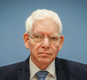 Dr. Josef Schuster