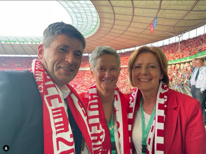 Malu Dreyer beim DFB-Pokalfinale in Berlin