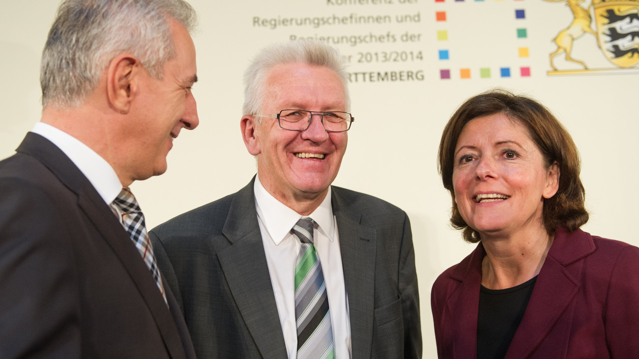 Stanislav Tillich, Winfried Kretschmann und Malu Dreyer im Gespräch; Bild: dpa