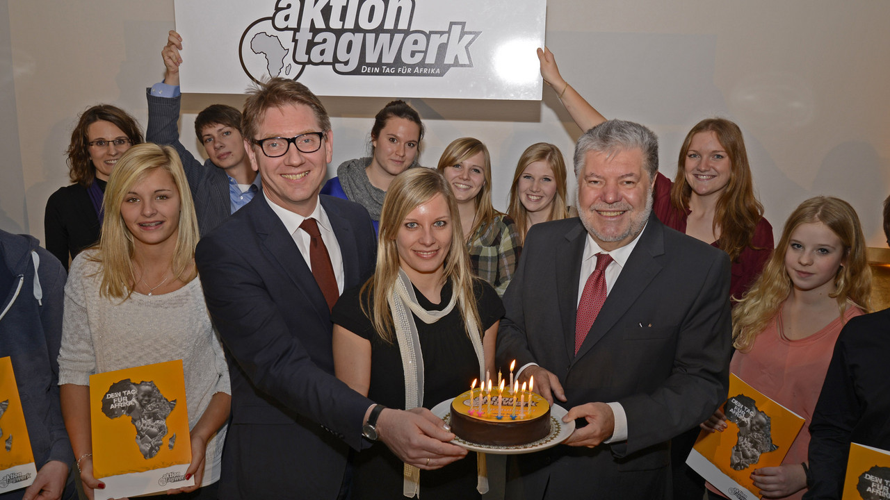 Gruppenbild 10 Jahre Aktion Tagwerk; Bild: Aktion Tagwerk / Bernd Weisbrod