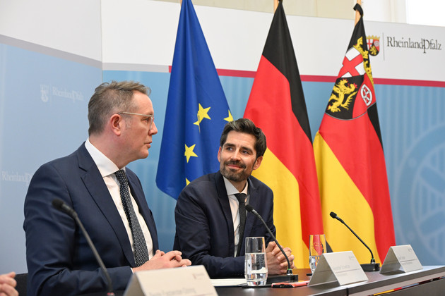 Ministerpräsident Alexander Schweitzer: Sven Teuber steht für Bildungsgerechtigkeit, als Lehrer, ausgewiesener Bildungsexperte und Familienvater kennt er Schule und Kita von innen und außen