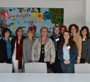 Kinder- und Jugendministerin Irene Alt mit der türkischen Delegation, die sich über das Kitasystem in Rheinland-Pfalz informiert hat. Bild: MIFKJF