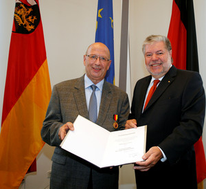 Ministerpräsident Beck mit Renato Noll; Bild: Vu