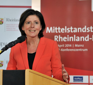 Wirtschaftsministerin Eveline Lemke und Ministerpräsidentin Malu Dreyer; Foto: rlp-Archiv
