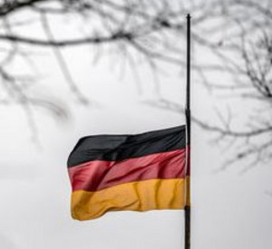 Alle öffentlichen Gebäude werden am 27. Januar auf Halbmast beflaggt; Bild: dpa
