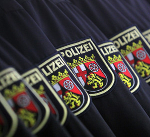 Polizeiuniformen; Bild: dpa