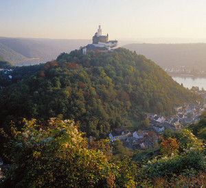 Blick zur Marksburg; Bild: dpa