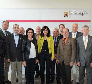 Ministerpräsidentin Malu Dreyer und die Chefin der Staatskanzlei, Jaqueline Kraege, haben sich mit den Spitzen der in Rheinland-Pfalz anerkannten Naturschutzverbände getroffen. Bild: Kristina Schäfer