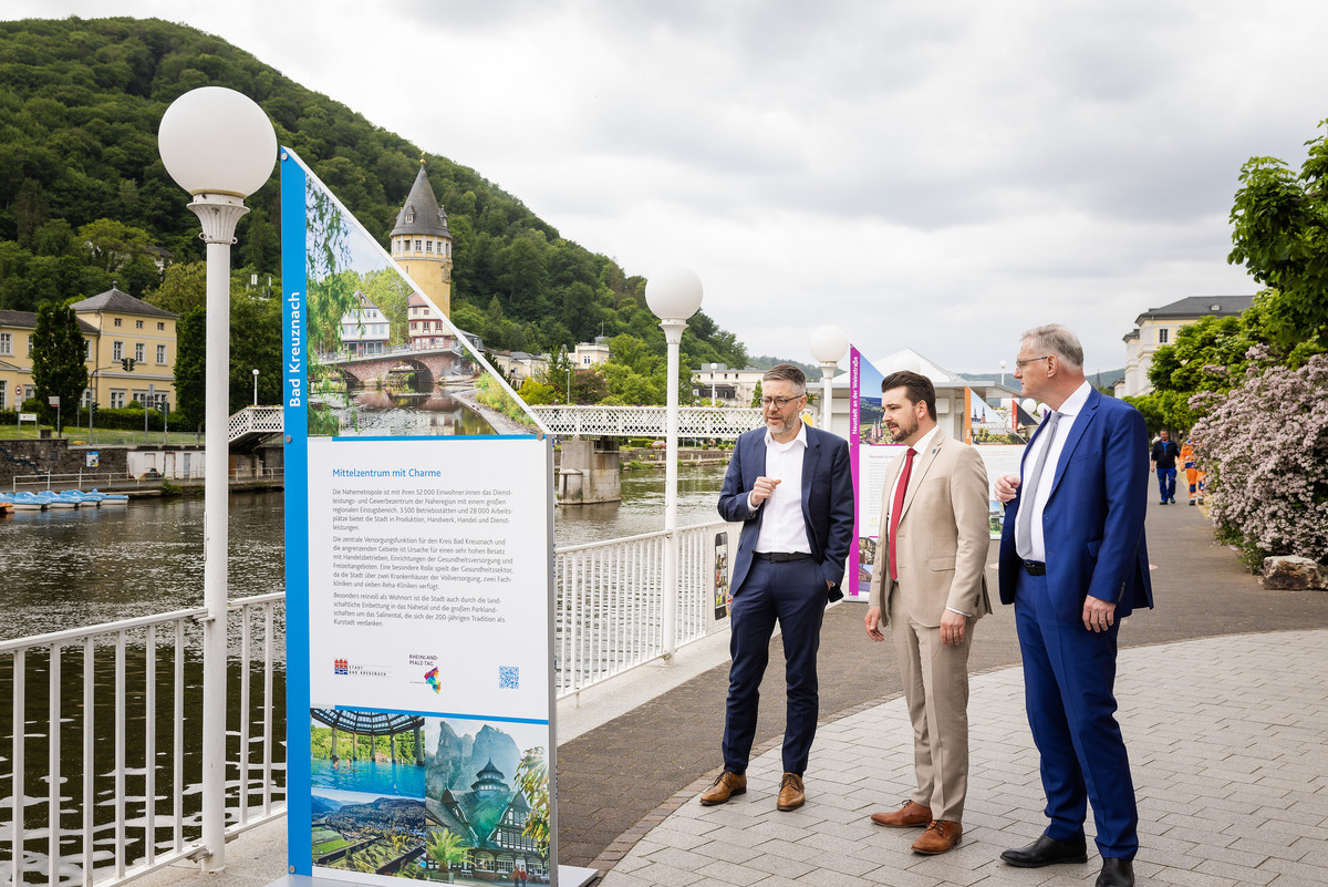 Die Schönsten Landgasthöfe In Rheinland Pfalz 36 Stelen stimmen auf den Rheinland-Pfalz-Tag in Bad Ems ein