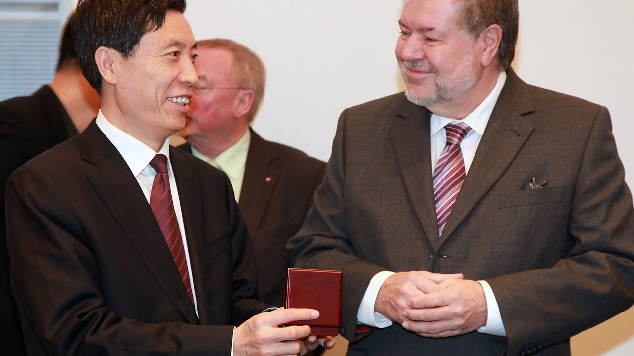 Treffen einer chinesischen Delegation aus der Partnerregion mit Ministerpräsident Beck; Bild: Sämmer