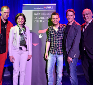 Gruppenfoto mit den Preisträgern; Bild: Kronenberger / © Staatskanzlei