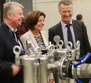 Malu Dreyer besuchte den Hersteller von Schmierstoffen in Worms; Bild: rlp.de