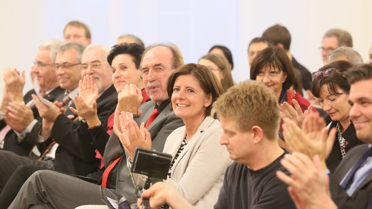 Malu Dreyer empfängt die aktuellen Preisträgerinnen und Preisträger der rheinland-pfälzischen Laienmusikwettbewerbe;  Bild: Sämmer / © Staatskanzlei