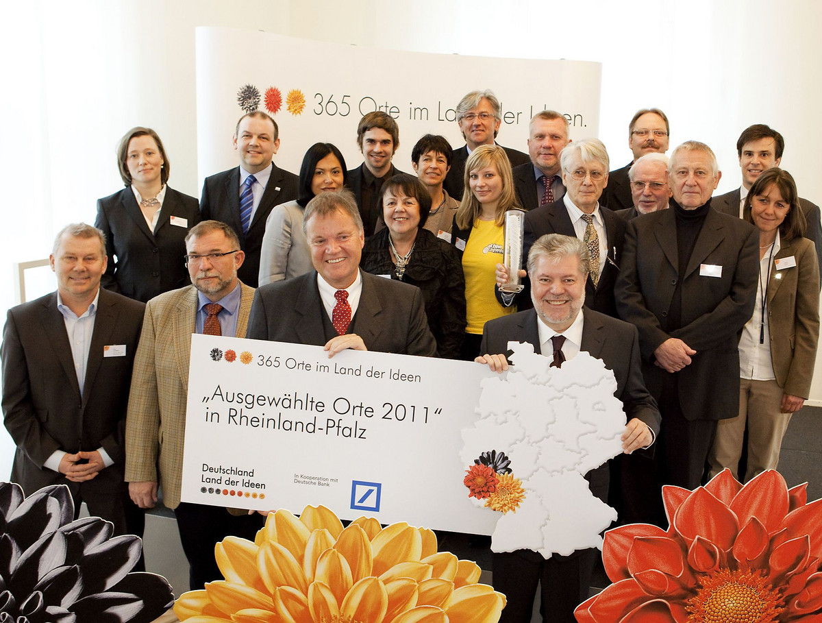 Ministerpräsident empfängt Preisträger aus RheinlandPfalz . des Landes Rheinland