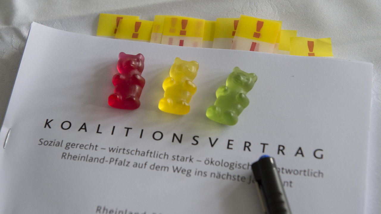 Der Koalitionsvertrag von SPD, FDP und Bündins 90/Die Grünen