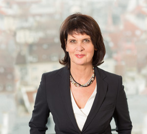 Bildungsministerin Vera Reiß