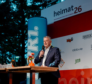 Ministerpräsident Gordon Schnieder begrüßt die Gäste auf dem Fest Heimat 26.