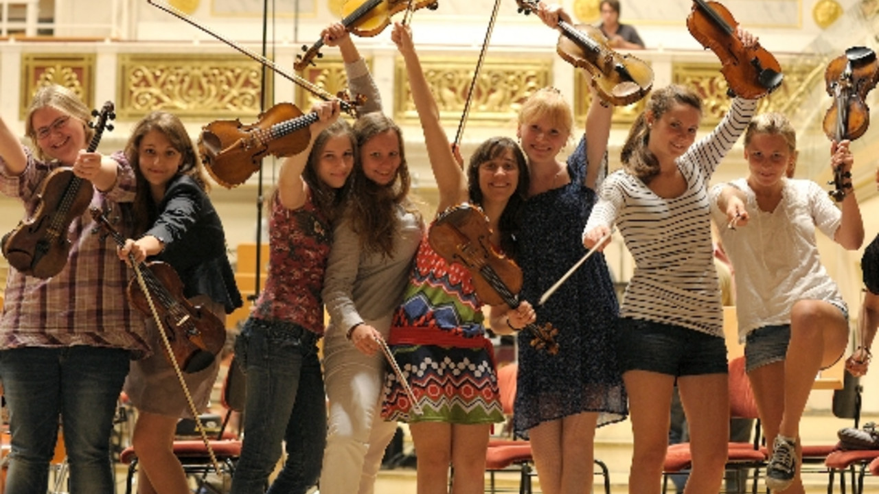 Junge Musikerinnen, Young Euro Classic; Bild: © mutesouvenir / Kai Bienert