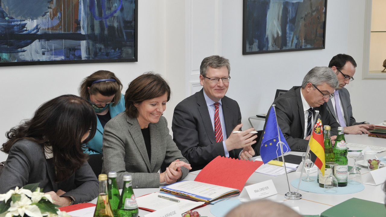 Meinungsaustausch mit dem Ministerrat; Bild: Dauwe / © Staatskanzlei