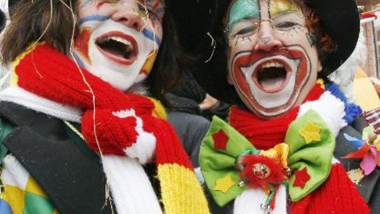 Weiberfastnacht in Mainz; Bild: dpa