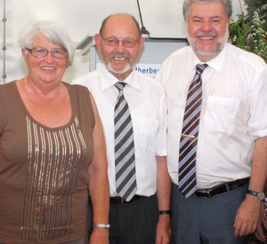 Hilde Bojak, DJH-Ehrenpräsident Detlef Bojak, Ministerpräsident Kurt Beck; Bild: Carsten Groeger