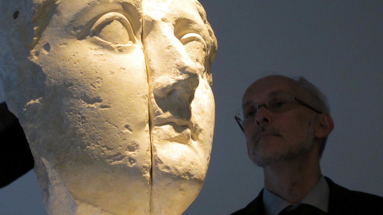 Der Marmorkopf der Kaiserin Livia wurde nach 300 Jahren wieder zusammengefügt; Bild: dpa