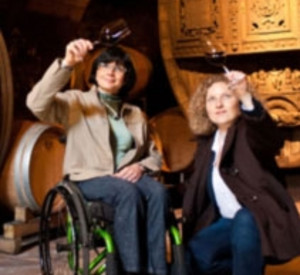 Barrierefrei Besichtigung eines Weinkellers in Deidesheim; Bild: rlp-Tourismus