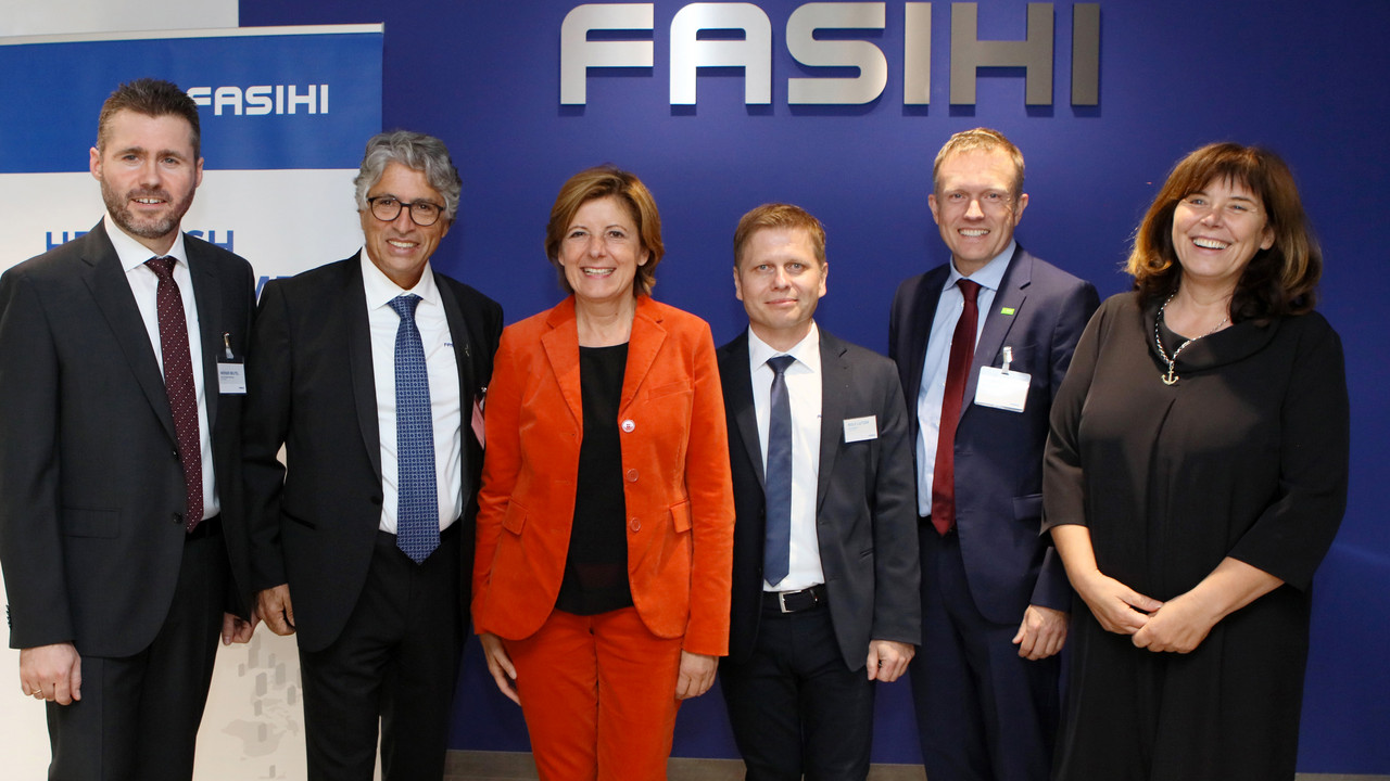 Ministerpräsidentin Malu Dreyer bei der Einweihung des neuen Firmensitzes der Fasihi GmbH in Ludwigshafen