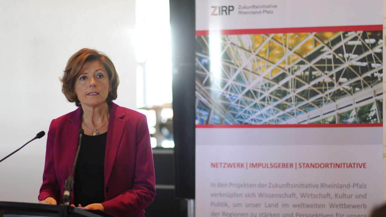 Ministerpräsidentin Malu Dreyer bei der Veranstaltung "rlp vernetzt - Land der digitalen Möglichkeiten" 