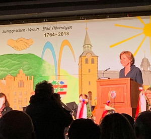 Ministerpräsidentin Malu Dreyer bei der 1000-Jahr-Feier der Stadt Bad Hönningen.